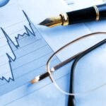 How Platforms Build Financial Environments Around Investors