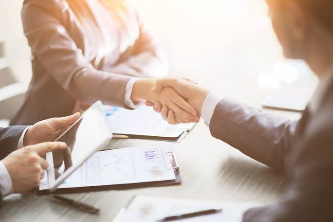 Full-Service Brokerages: Understanding Professional Investment Support and Wealth Management